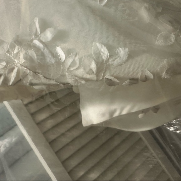 Elegant White Strapless Wedding Dress - Picture 10 of 14